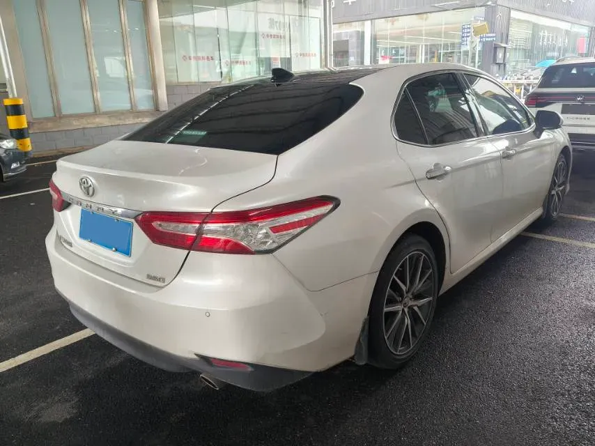 2021 Toyota Camry 2.5L 209HP L4 8AT,autocango,china used car exporter,china ev exporter,chinese used car exporter,chinese used ev exporter