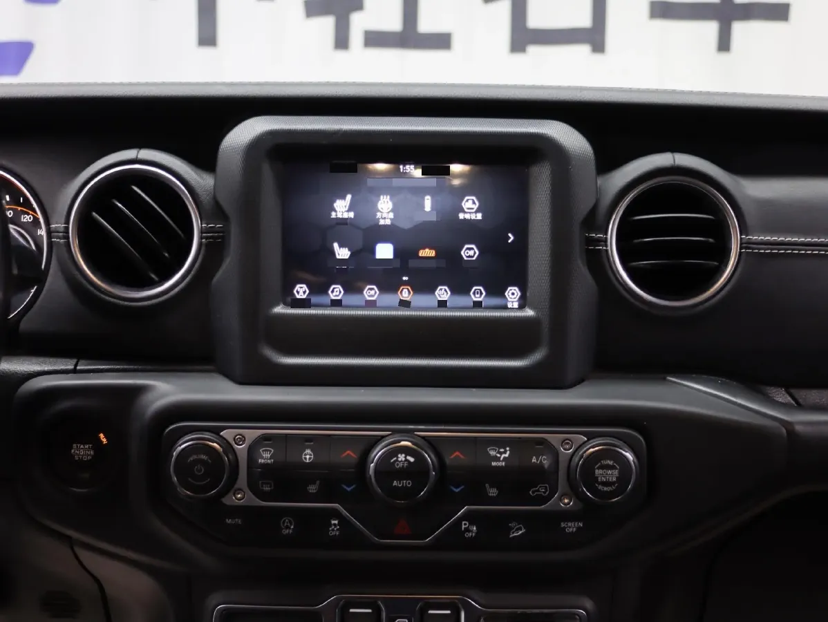 2019 Jeep Wrangler 2.0T 266HP L4 8AT,autocango,china used car exporter,china ev exporter,chinese used car exporter,chinese used ev exporter