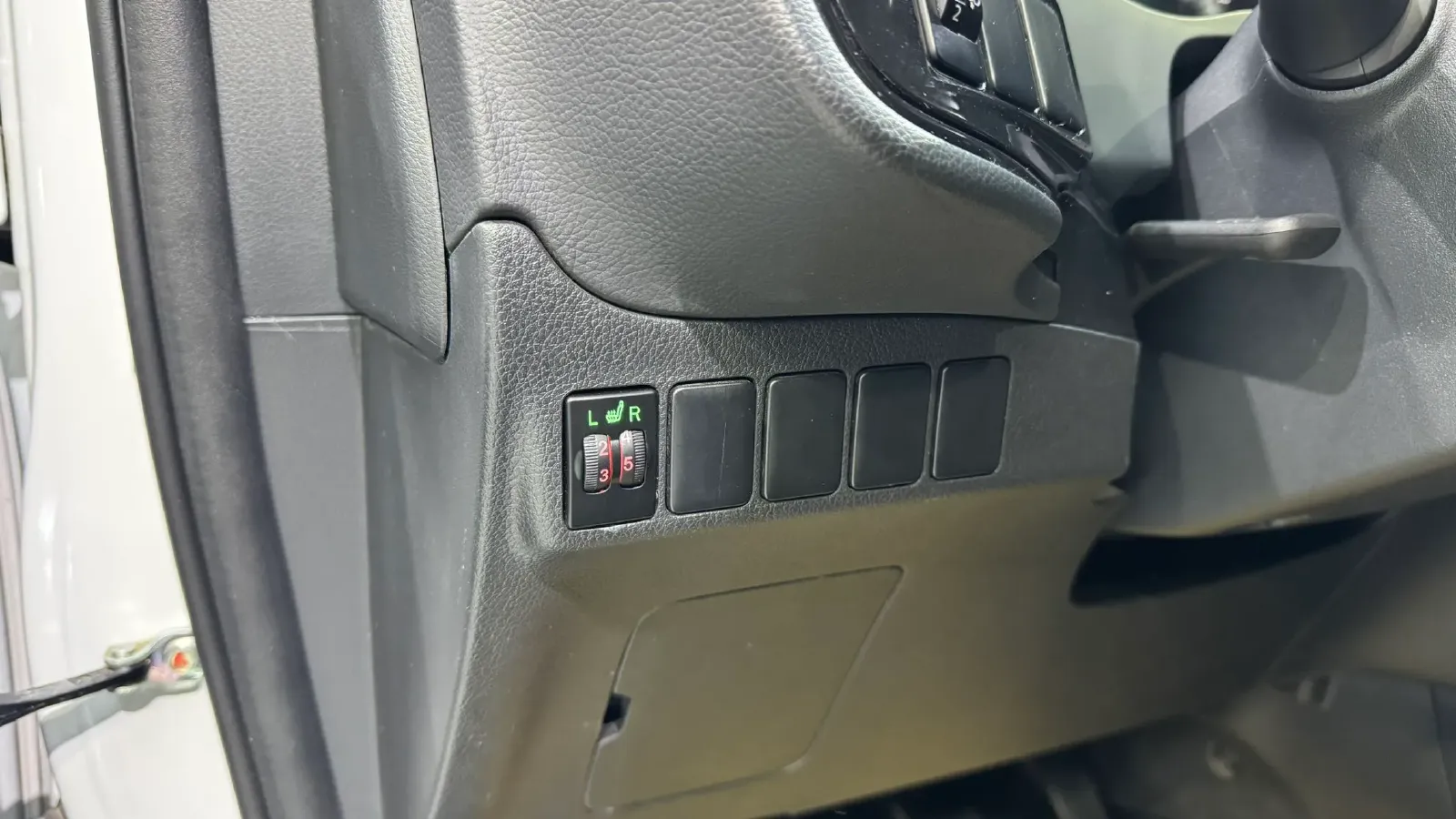 2020 Mitsubishi Outlander 2.0L 166HP L4 CVT,autocango,china used car exporter,china ev exporter,chinese used car exporter,chinese used ev exporter