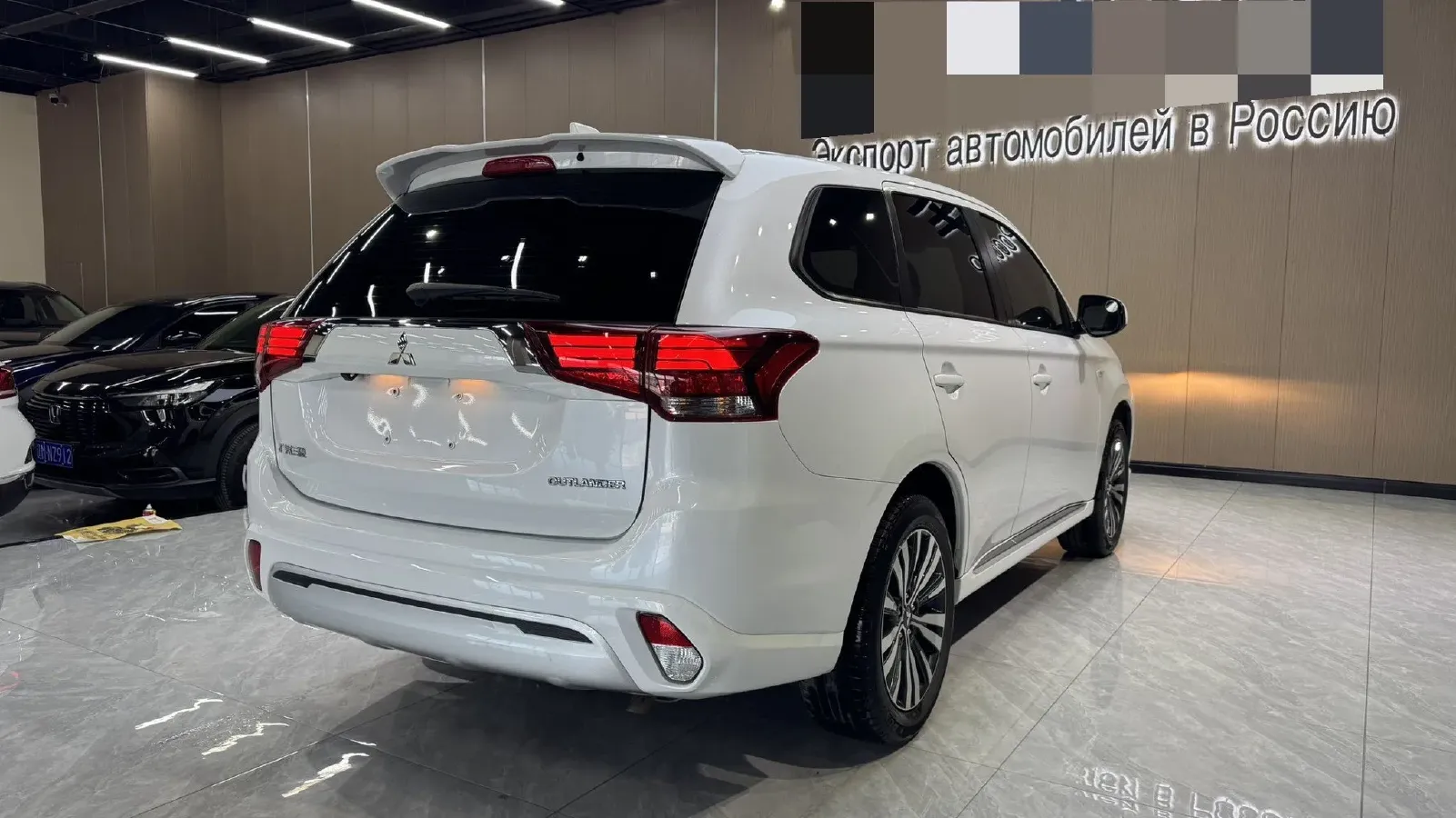 2020 Mitsubishi Outlander 2.0L 166HP L4 CVT,autocango,china used car exporter,china ev exporter,chinese used car exporter,chinese used ev exporter