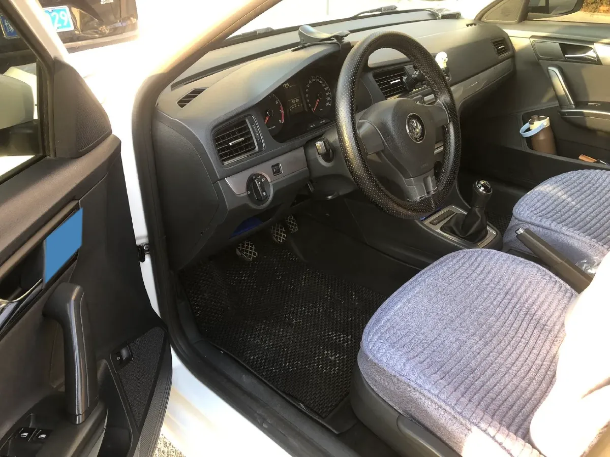 2013 Volkswagen Lavida 1.6L 110HP L4 5MT,autocango,china used car exporter,china ev exporter,chinese used car exporter,chinese used ev exporter