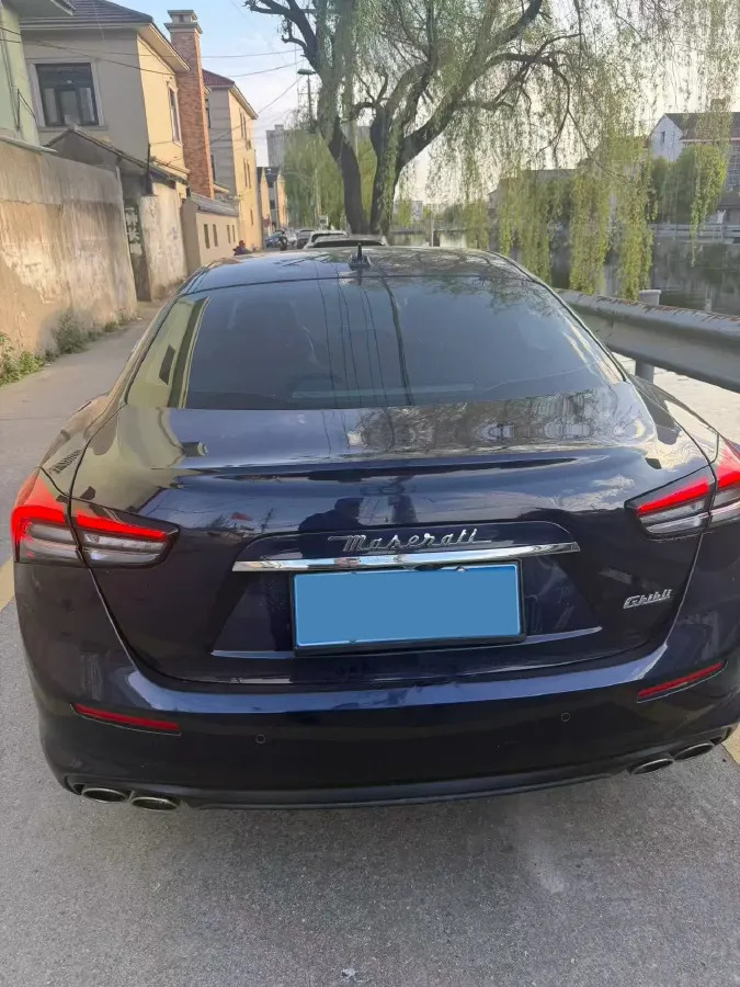 2021 Maserati Ghibli 2.0T 330HP L4 8AT,autocango,china used car exporter,china ev exporter,chinese used car exporter,chinese used ev exporter