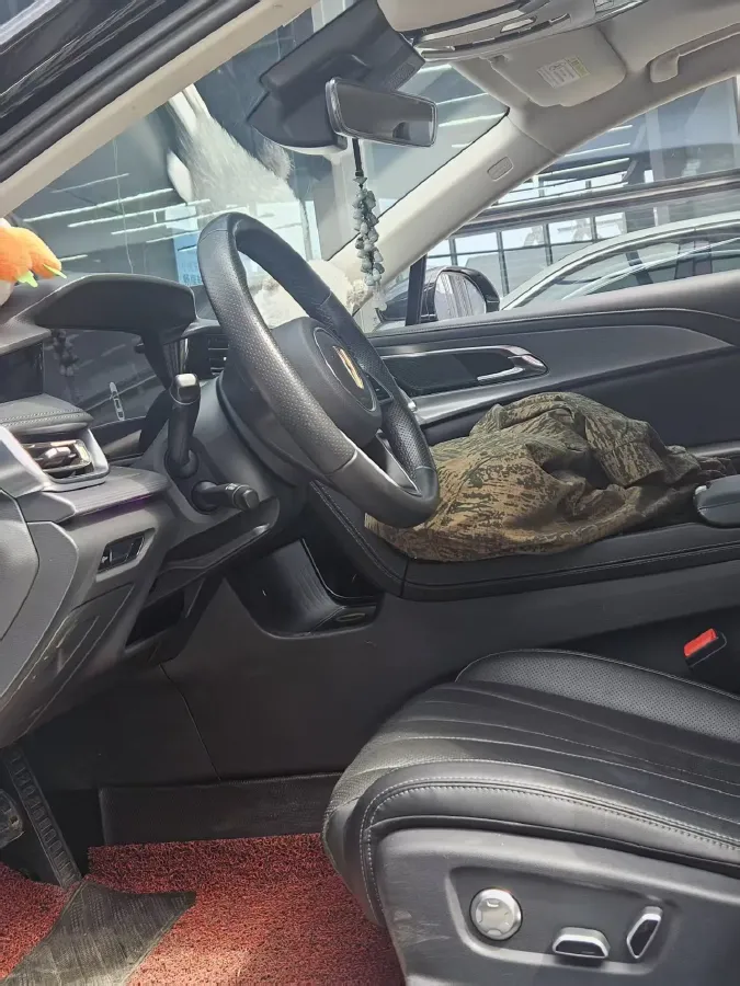 2023 HongQi H5 2.0T 224HP L4 8AT,autocango,china used car exporter,china ev exporter,chinese used car exporter,chinese used ev exporter