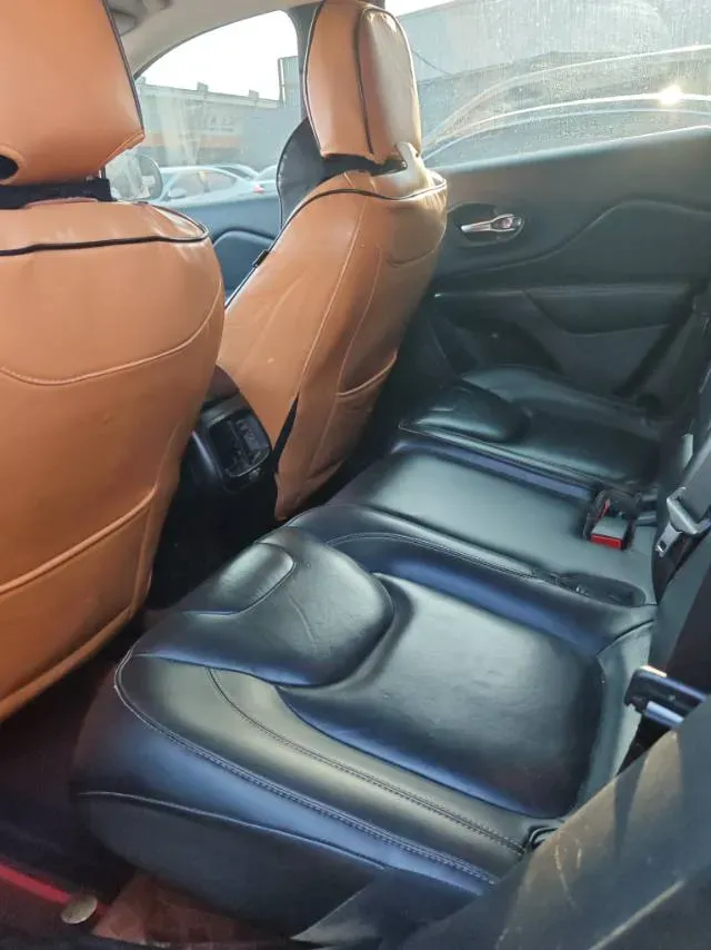 2016 Jeep Cherokee 2.4L 175HP L4 9AT,autocango,china used car exporter,china ev exporter,chinese used car exporter,chinese used ev exporter