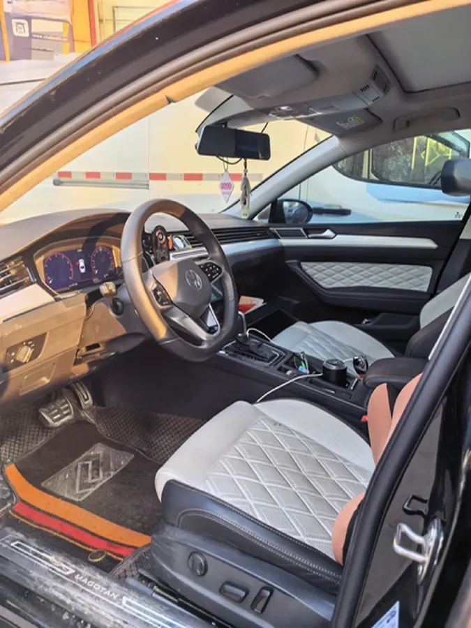2023 Volkswagen Magotan 2.0T 186HP L4 7DCT,autocango,china used car exporter,china ev exporter,chinese used car exporter,chinese used ev exporter