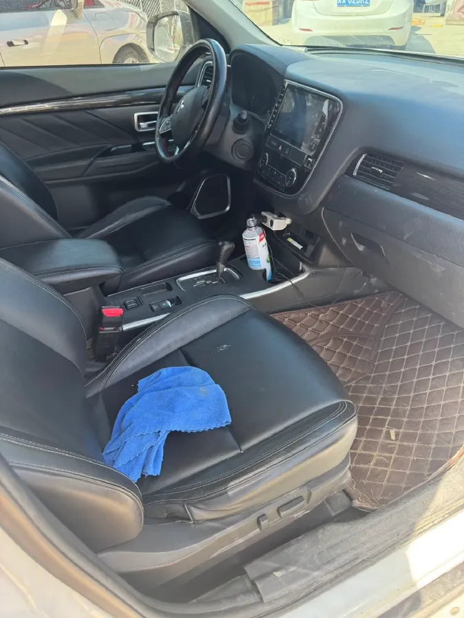 2019 Mitsubishi Outlander 2.0L 166HP L4 CVT,autocango,china used car exporter,china ev exporter,chinese used car exporter,chinese used ev exporter