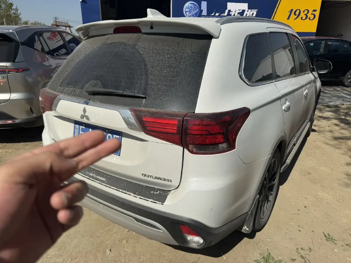 2019 Mitsubishi Outlander 2.0L 166HP L4 CVT,autocango,china used car exporter,china ev exporter,chinese used car exporter,chinese used ev exporter