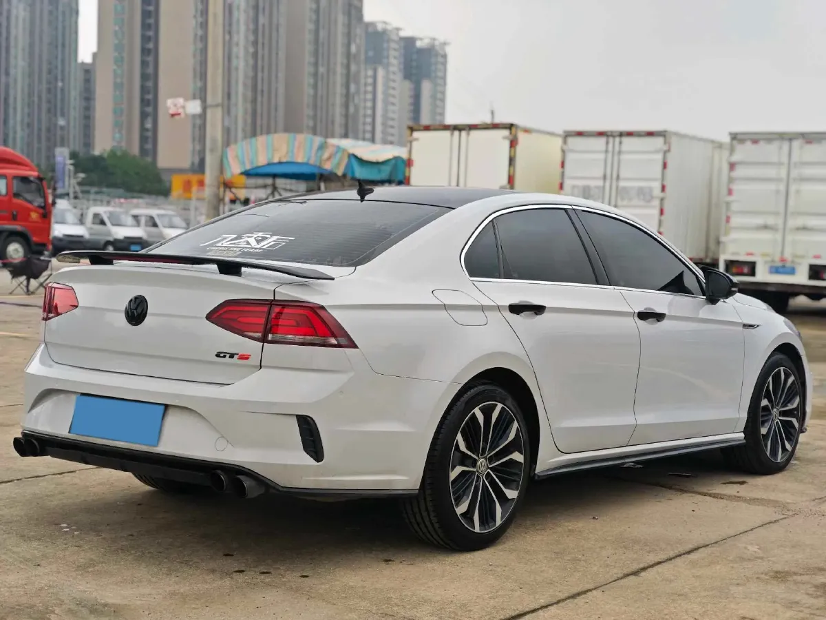 2017 Volkswagen Lamando 2.0T 220HP L4 7DCT,autocango,china used car exporter,china ev exporter,chinese used car exporter,chinese used ev exporter