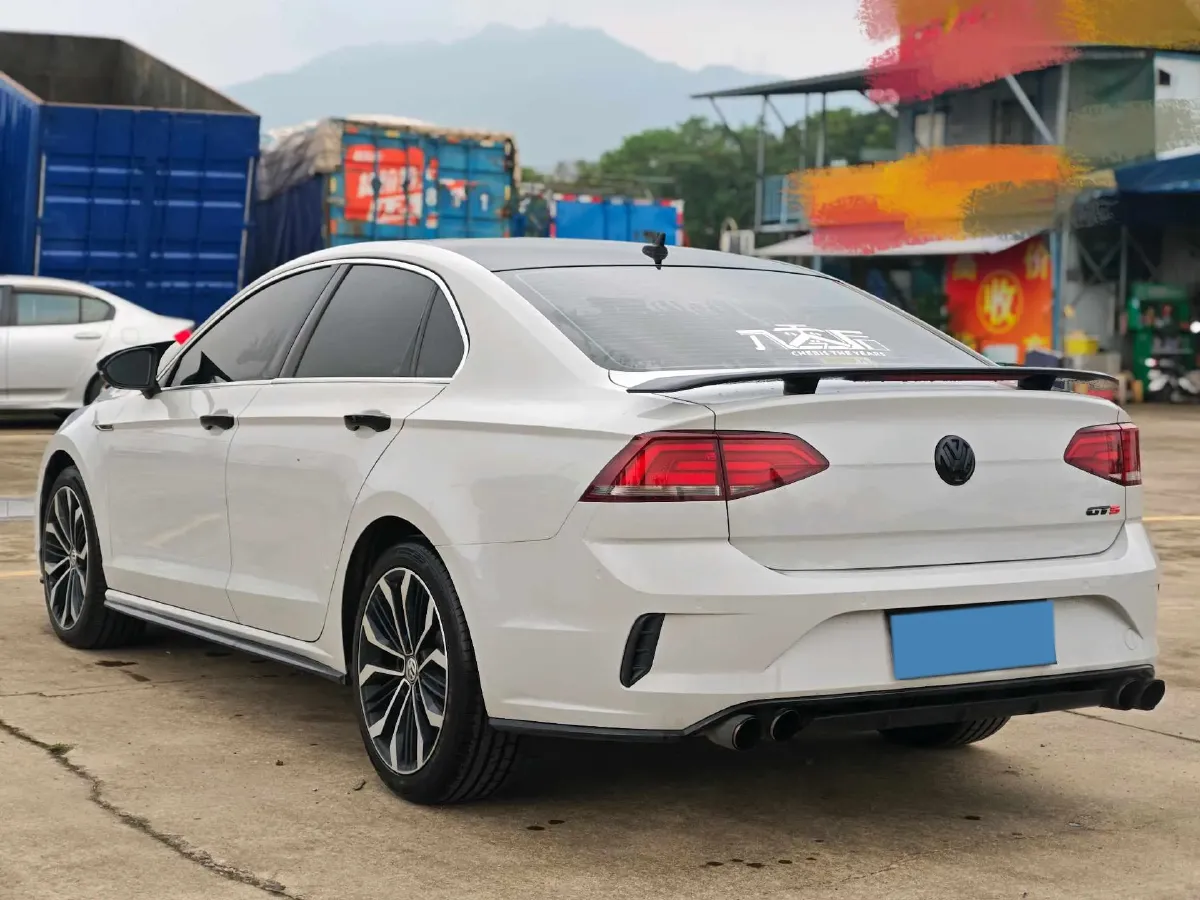 2017 Volkswagen Lamando 2.0T 220HP L4 7DCT,autocango,china used car exporter,china ev exporter,chinese used car exporter,chinese used ev exporter