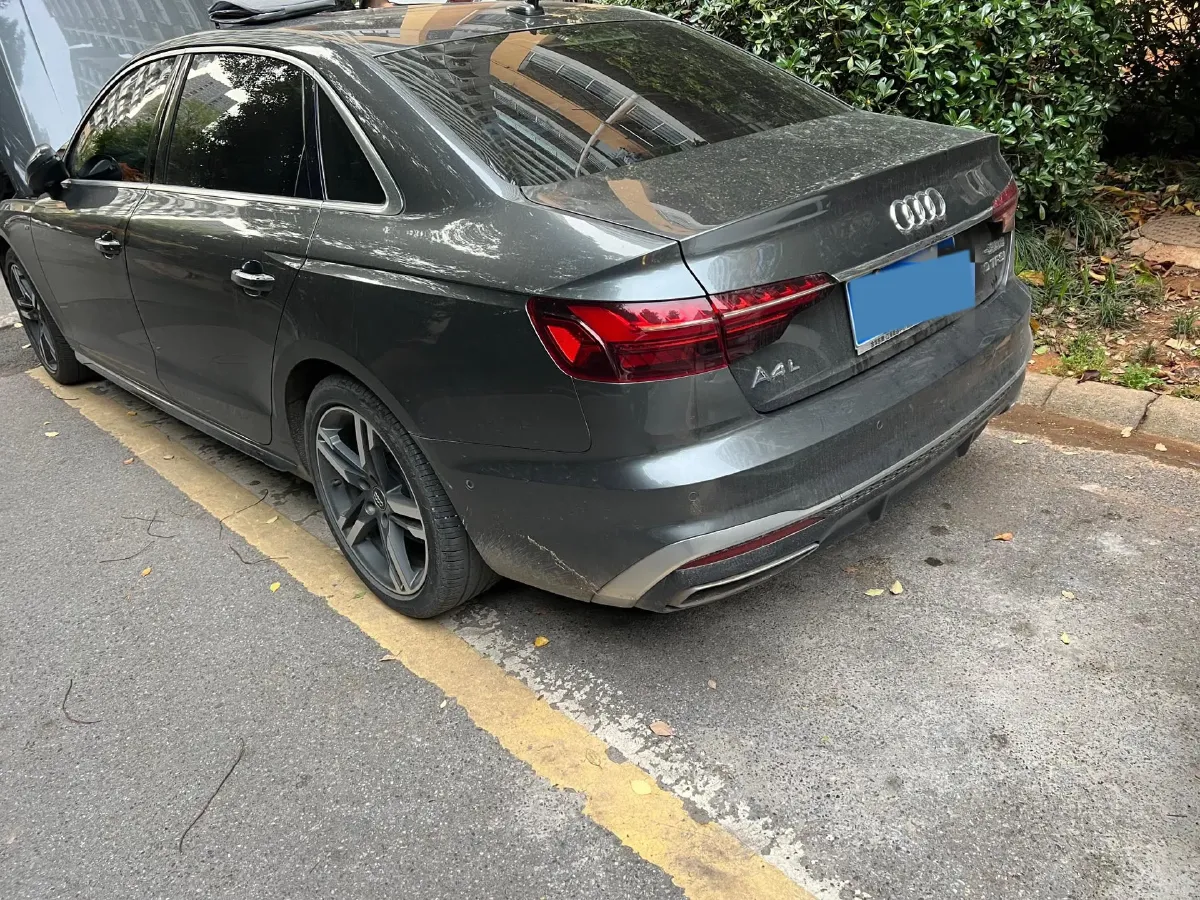 2020 Audi A4L 2.0T 190HP L4 7DCT,autocango,china used car exporter,china ev exporter,chinese used car exporter,chinese used ev exporter