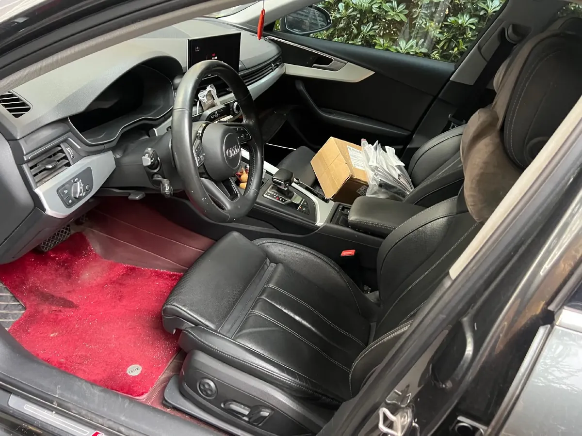 2020 Audi A4L 2.0T 190HP L4 7DCT,autocango,china used car exporter,china ev exporter,chinese used car exporter,chinese used ev exporter