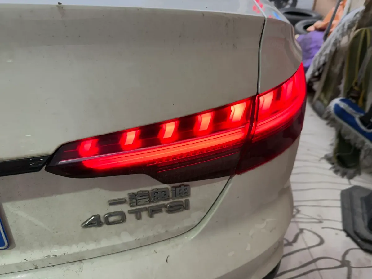 2023 Audi A4L 2.0T 190HP L4 7DCT,autocango,china used car exporter,china ev exporter,chinese used car exporter,chinese used ev exporter