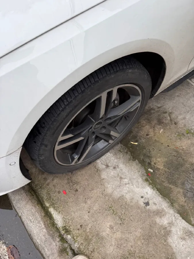 2023 Audi A4L 2.0T 190HP L4 7DCT,autocango,china used car exporter,china ev exporter,chinese used car exporter,chinese used ev exporter