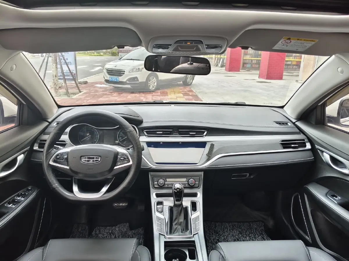 2021 BaoJun 530 1.5T 147HP L4 CVT,autocango,china used car exporter,china ev exporter,chinese used car exporter,chinese used ev exporter