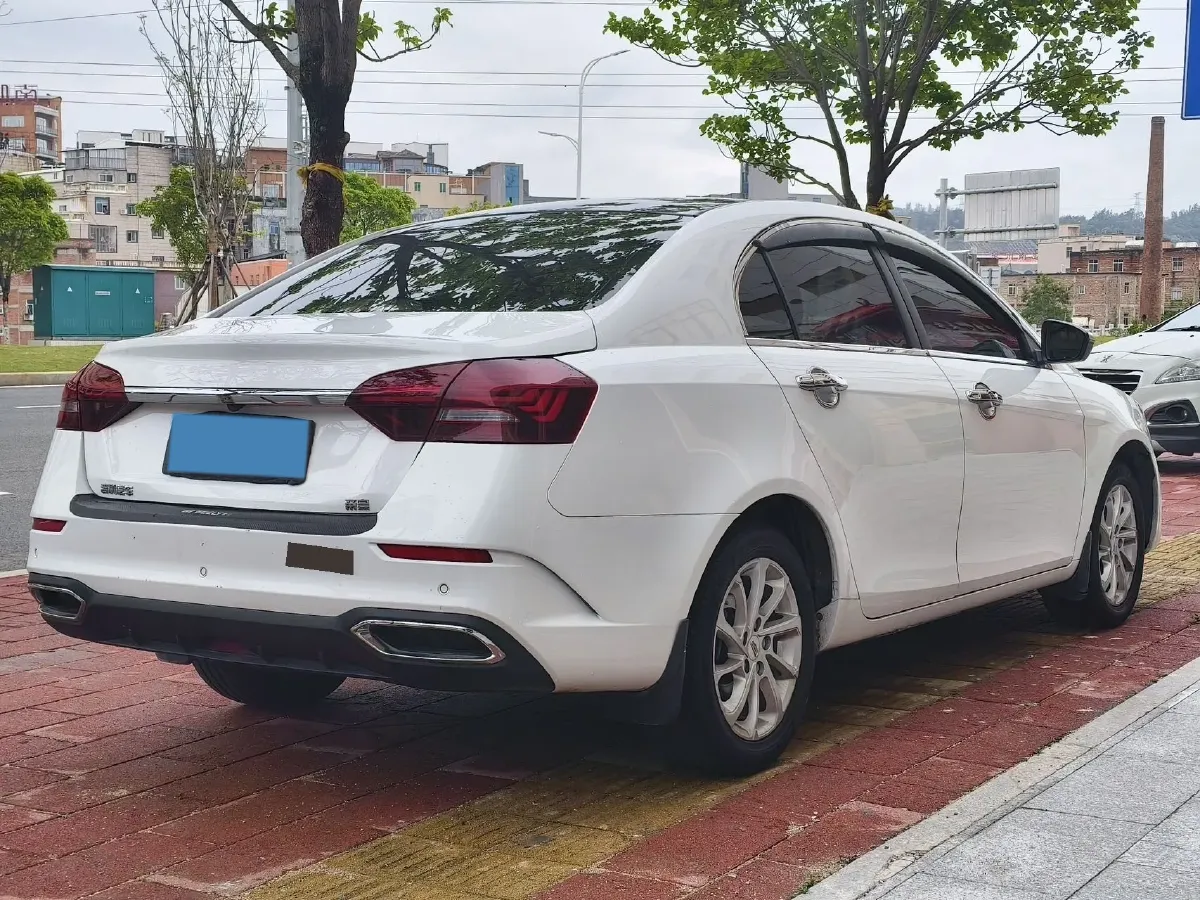 2021 BaoJun 530 1.5T 147HP L4 CVT,autocango,china used car exporter,china ev exporter,chinese used car exporter,chinese used ev exporter