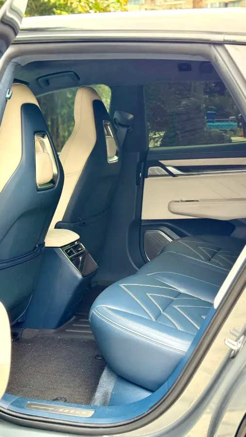 2022 Zeekr 001 BEV 100KWH,autocango,china used car exporter,china ev exporter,chinese used car exporter,chinese used ev exporter