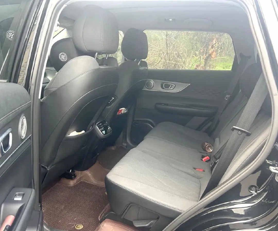 2025 Chery Tiggo 8 Plus 1.6T 197HP L4 7DCT,autocango,china used car exporter,china ev exporter,chinese used car exporter,chinese used ev exporter