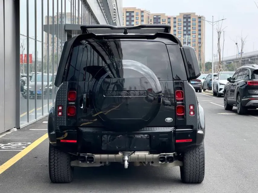 2024 Land Rover Defender 3.0T 400HP L6 8AT,autocango,china used car exporter,china ev exporter,chinese used car exporter,chinese used ev exporter