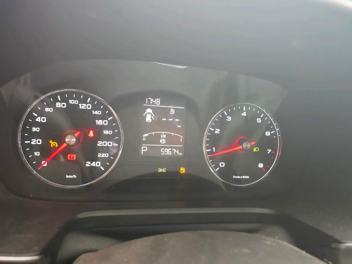 2020 Roewe RX5 1.5T 169HP L4 7DCT,autocango,china used car exporter,china ev exporter,chinese used car exporter,chinese used ev exporter