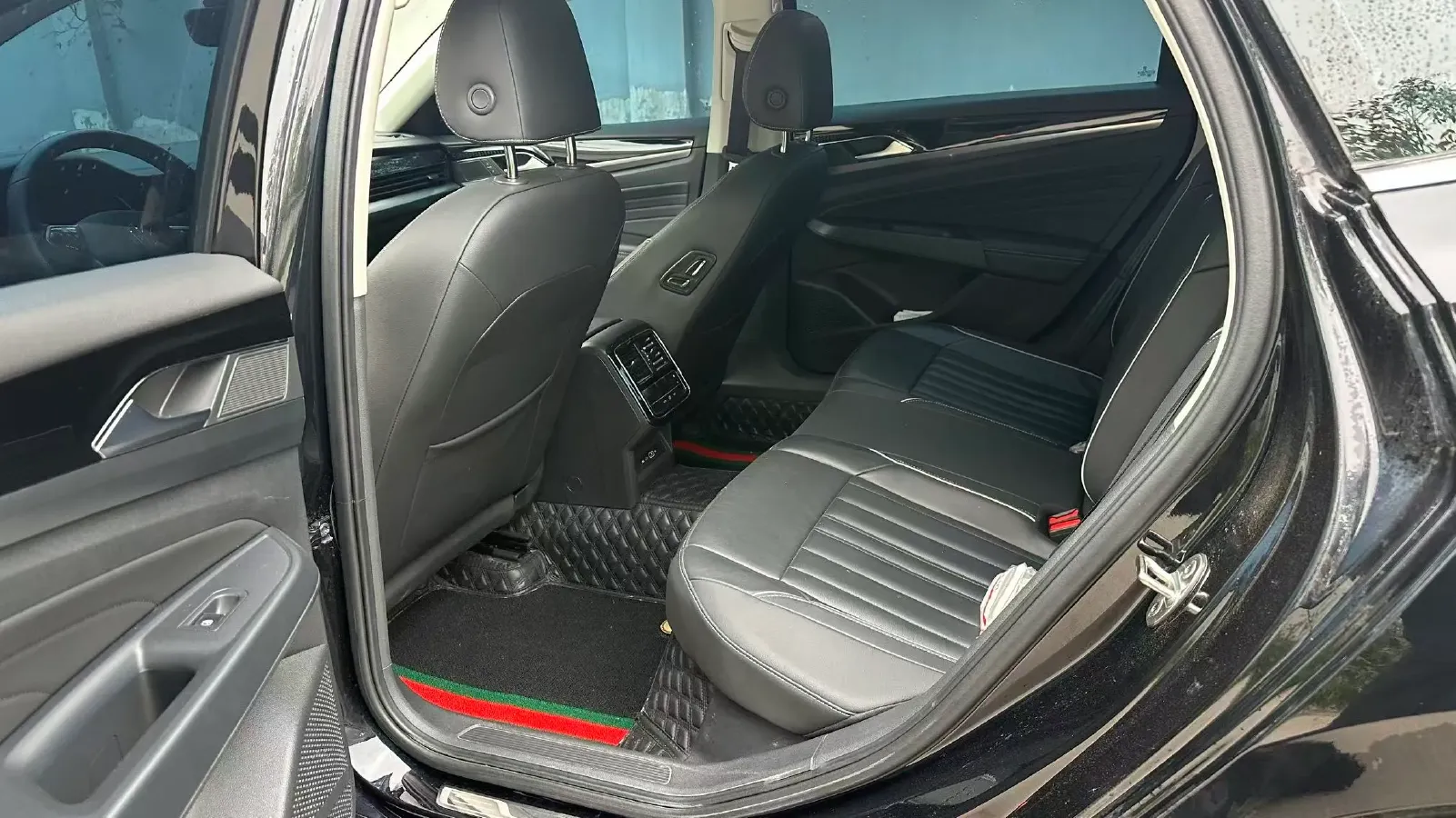 2023 Volkswagen Passat 2.0T 186HP L4 7DCT,autocango,china used car exporter,china ev exporter,chinese used car exporter,chinese used ev exporter