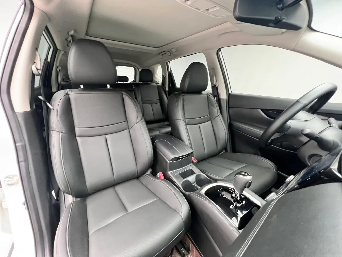 2022 Nissan X-Trail 2.0L 151HP L4 CVT,autocango,china used car exporter,china ev exporter,chinese used car exporter,chinese used ev exporter