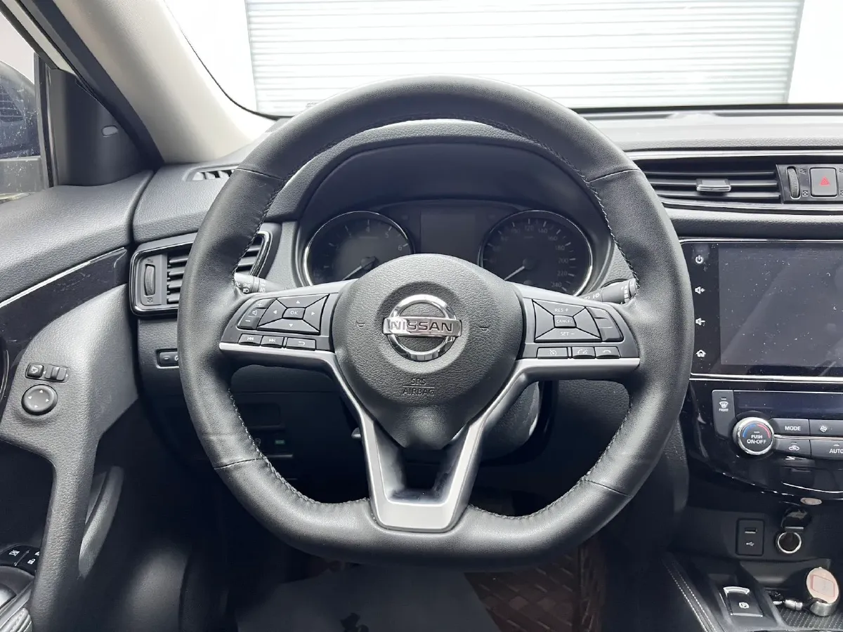 2022 Nissan X-Trail 2.0L 151HP L4 CVT,autocango,china used car exporter,china ev exporter,chinese used car exporter,chinese used ev exporter