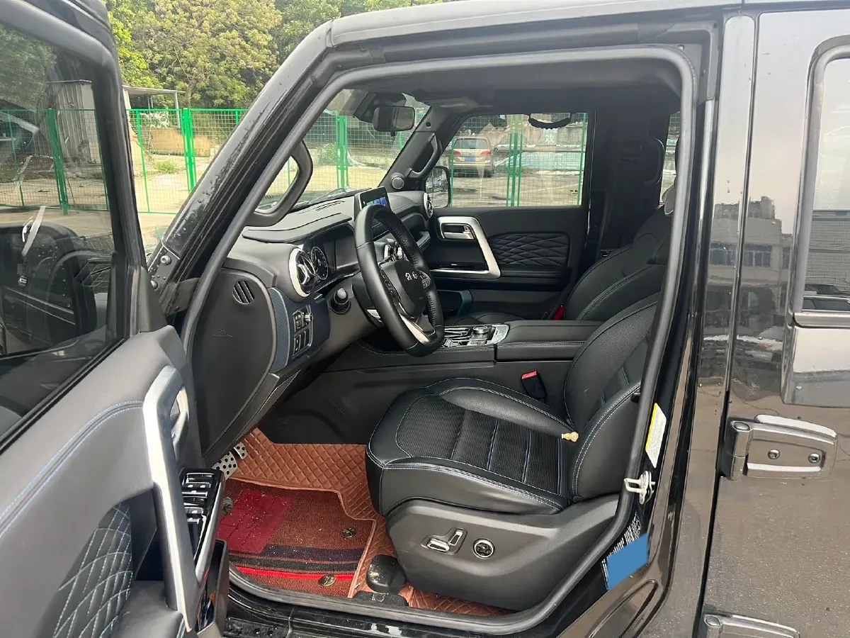 2023 Beijing BJ40 2.0T 224HP L4 8AT,autocango,china used car exporter,china ev exporter,chinese used car exporter,chinese used ev exporter