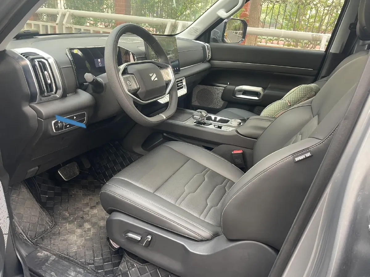 2025 Dongfeng Z9 2.3T 190HP L4 8AT,autocango,china used car exporter,china ev exporter,chinese used car exporter,chinese used ev exporter