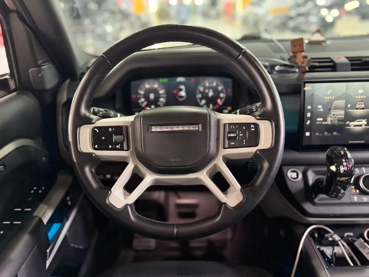 2022 Land Rover Defender 3.0T 400HP L6 8AT,autocango,china used car exporter,china ev exporter,chinese used car exporter,chinese used ev exporter