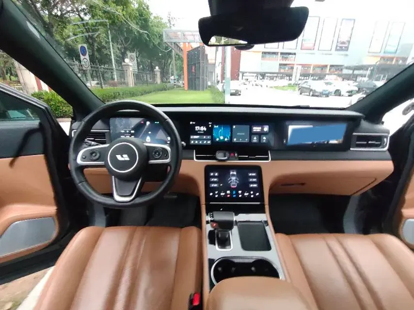 2020 Li ONE Range Extended 131HP REEV 40.5KWH,autocango,china used car exporter,china ev exporter,chinese used car exporter,chinese used ev exporter