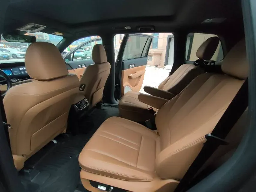 2020 Li ONE Range Extended 131HP REEV 40.5KWH,autocango,china used car exporter,china ev exporter,chinese used car exporter,chinese used ev exporter