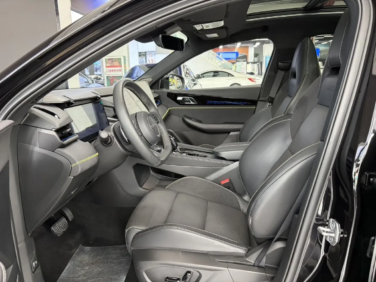 2025 LYNK&CO 03 1.5T 181HP L4 7DCT,autocango,china used car exporter,china ev exporter,chinese used car exporter,chinese used ev exporter