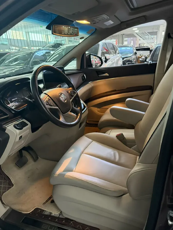 2021 Buick GL8 2.0T 237HP L4 9AT,autocango,china used car exporter,china ev exporter,chinese used car exporter,chinese used ev exporter