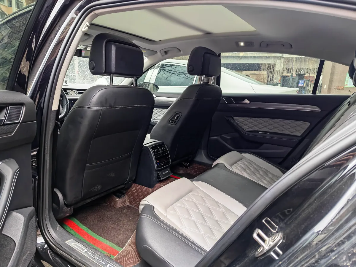 2023 Volkswagen Magotan 1.4T 150HP L4 7DCT,autocango,china used car exporter,china ev exporter,chinese used car exporter,chinese used ev exporter