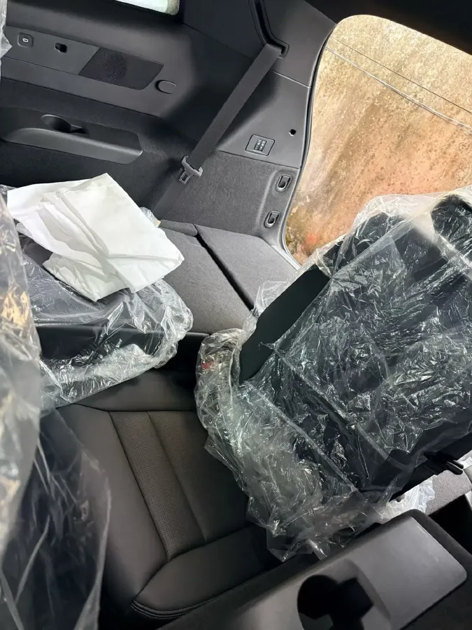 2025 Cadillac XT6 2.0T 237HP L4 9AT,autocango,china used car exporter,china ev exporter,chinese used car exporter,chinese used ev exporter