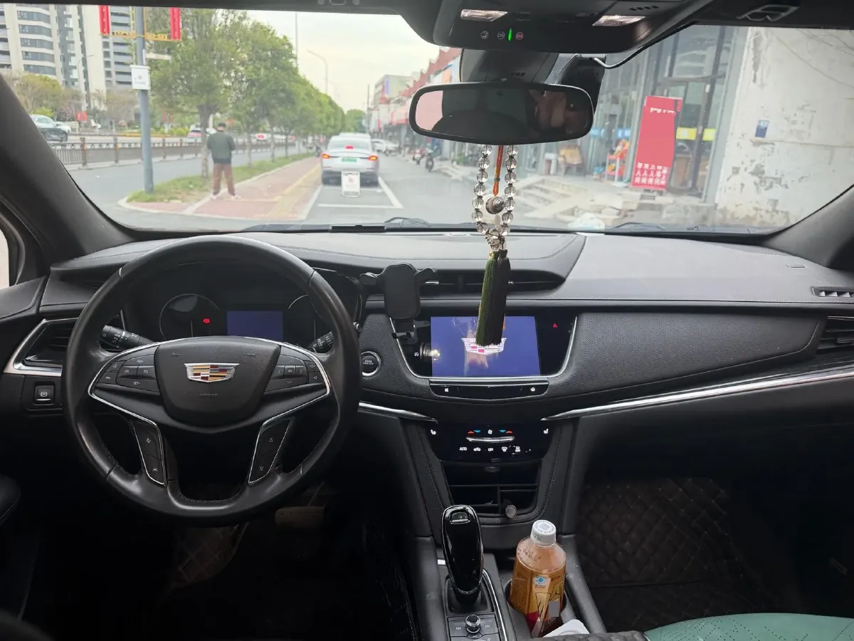 2022 Cadillac XT5 2.0T 237HP L4 9AT,autocango,china used car exporter,china ev exporter,chinese used car exporter,chinese used ev exporter