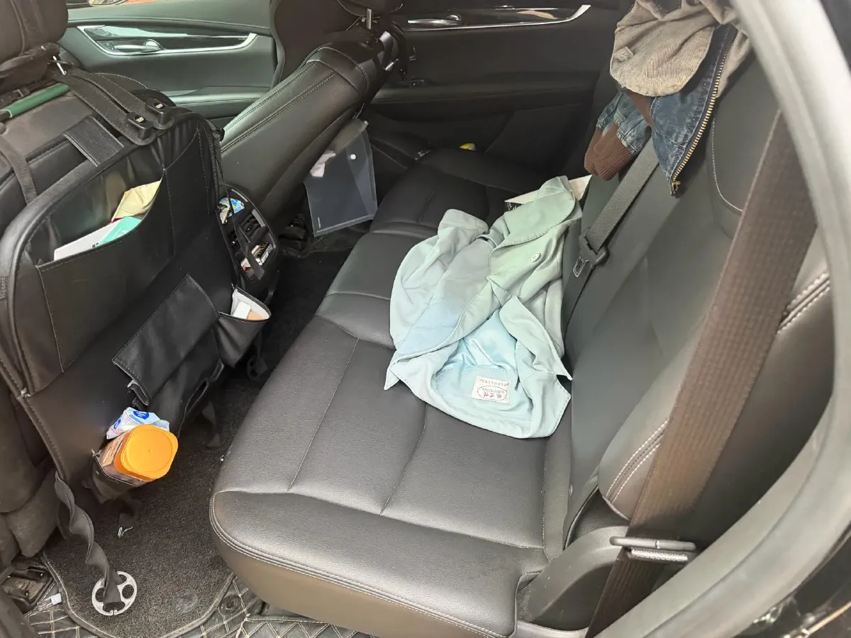 2022 Cadillac XT5 2.0T 237HP L4 9AT,autocango,china used car exporter,china ev exporter,chinese used car exporter,chinese used ev exporter