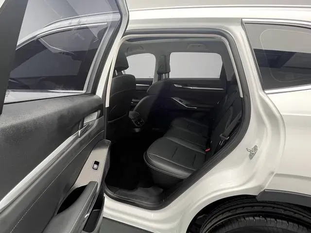 2021 Haval H6 1.5T 169HP L4 7DCT,autocango,china used car exporter,china ev exporter,chinese used car exporter,chinese used ev exporter