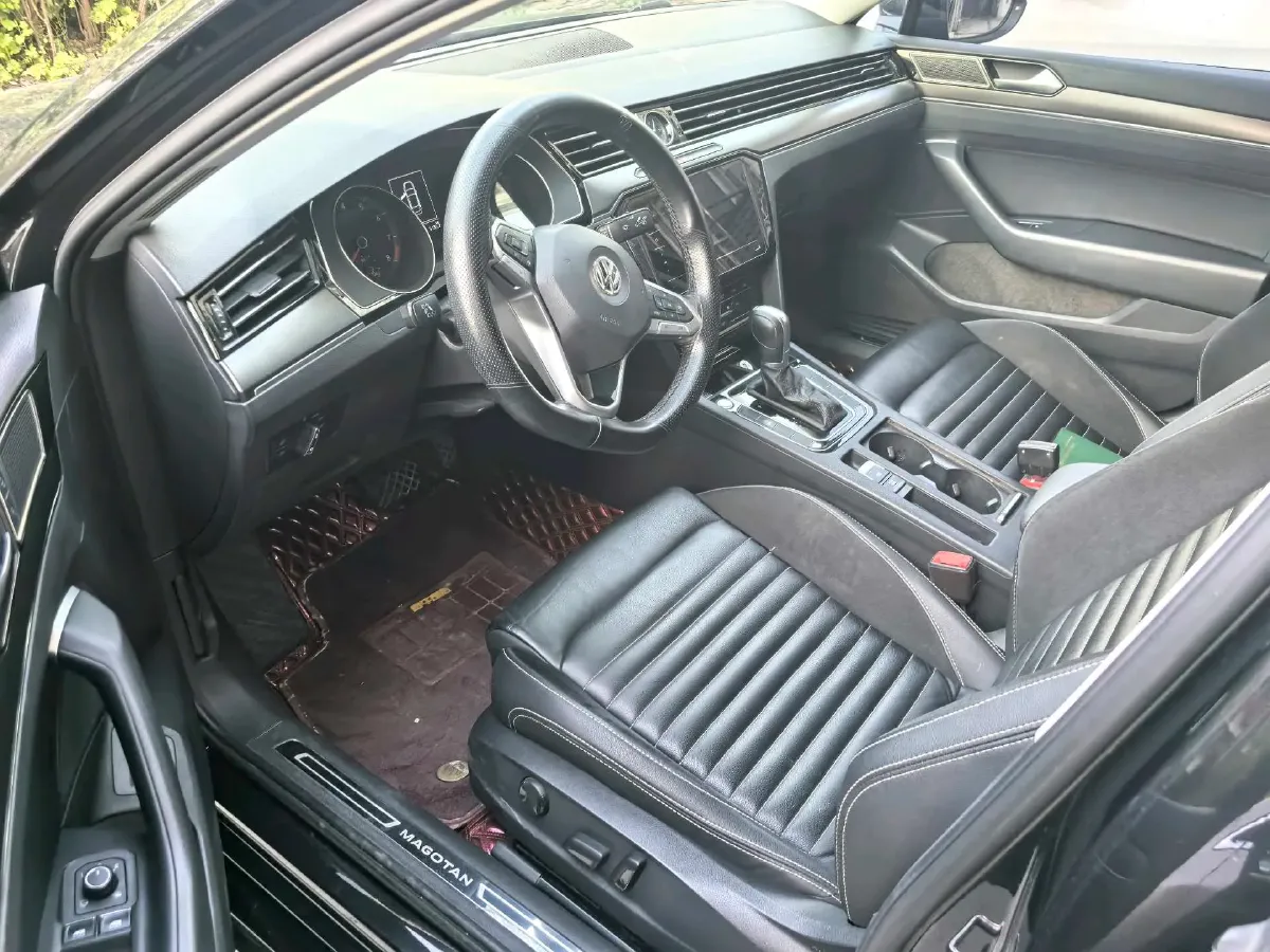2020 Volkswagen Magotan 2.0T 186HP L4 7DCT,autocango,china used car exporter,china ev exporter,chinese used car exporter,chinese used ev exporter