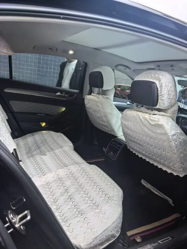 2023 Volkswagen Magotan 2.0T 186HP L4 7DCT,autocango,china used car exporter,china ev exporter,chinese used car exporter,chinese used ev exporter