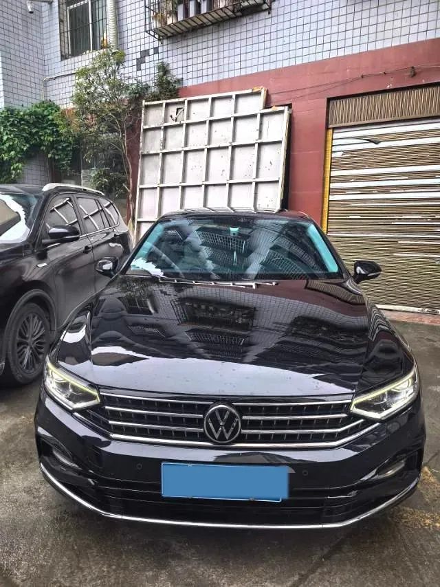 2023 Volkswagen Magotan 2.0T 186HP L4 7DCT,autocango,china used car exporter,china ev exporter,chinese used car exporter,chinese used ev exporter
