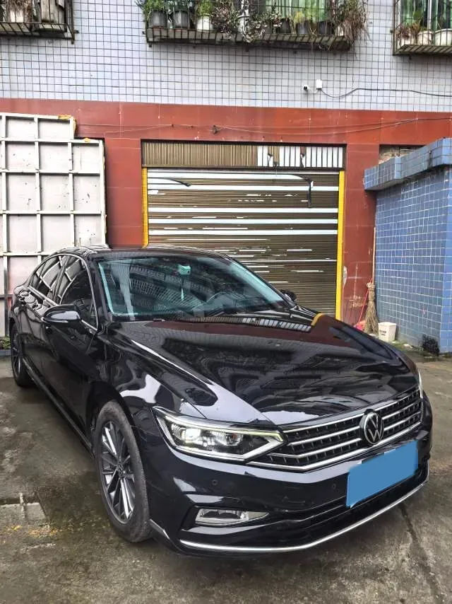 2023 Volkswagen Magotan 2.0T 186HP L4 7DCT,autocango,china used car exporter,china ev exporter,chinese used car exporter,chinese used ev exporter