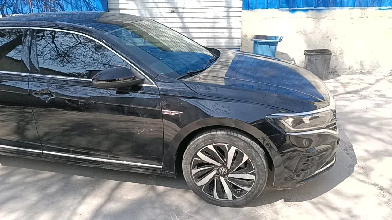 2025 Volkswagen Passat 2.0T 220HP L4 7DCT,autocango,china used car exporter,china ev exporter,chinese used car exporter,chinese used ev exporter