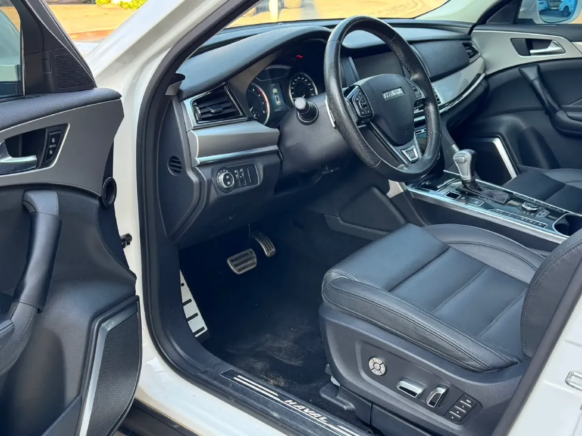 2017 Haval H7 2.0T 231HP L4 6DCT,autocango,china used car exporter,china ev exporter,chinese used car exporter,chinese used ev exporter