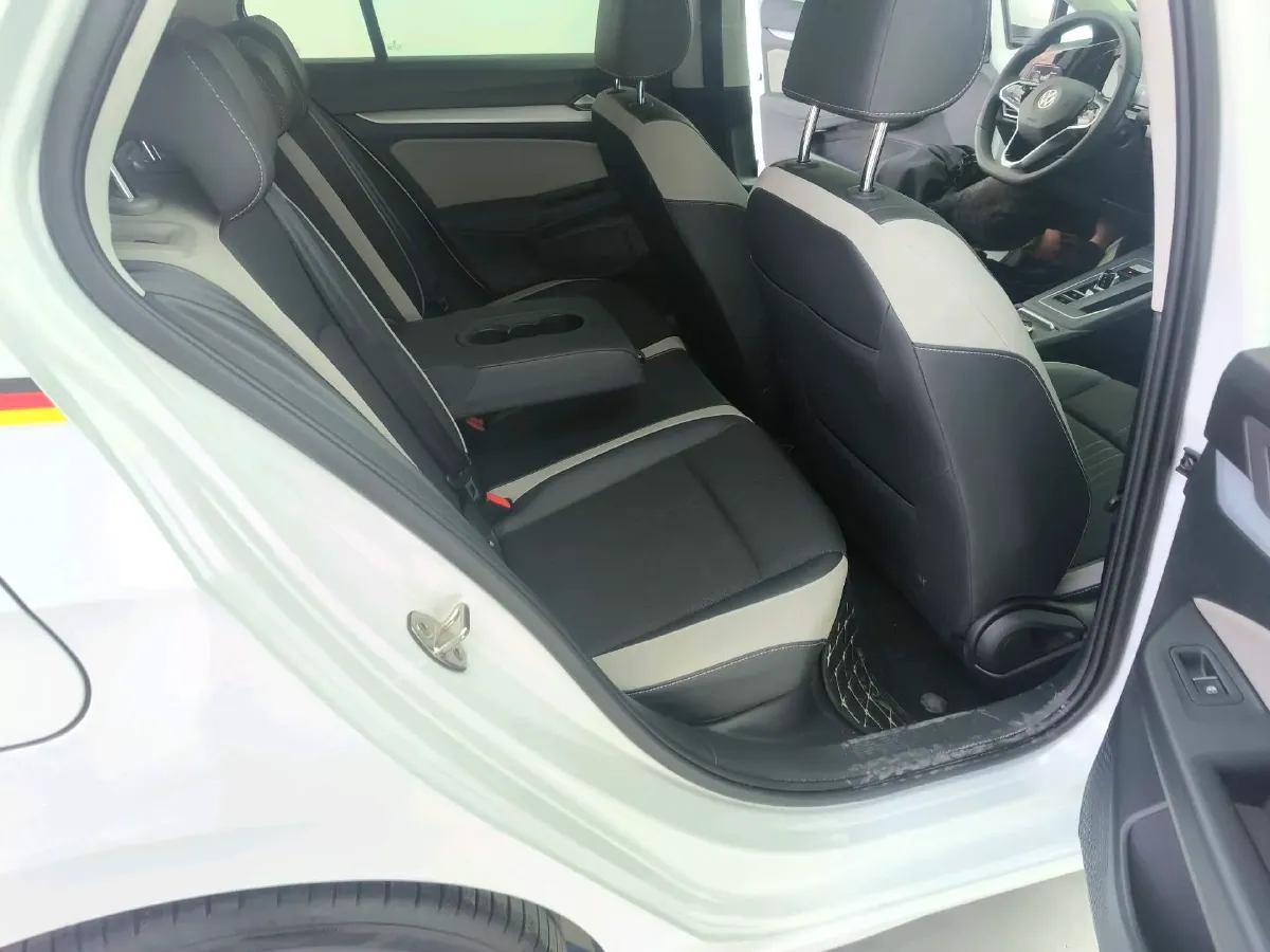 2023 Volkswagen Golf 1.4T 150HP L4 7DCT,autocango,china used car exporter,china ev exporter,chinese used car exporter,chinese used ev exporter