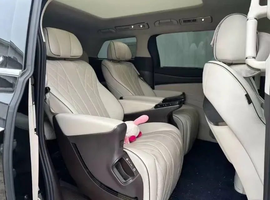 2024 Denza D9 1.5T 139HP L4 E-CVT PHEV 40KWH,autocango,china used car exporter,china ev exporter,chinese used car exporter,chinese used ev exporter