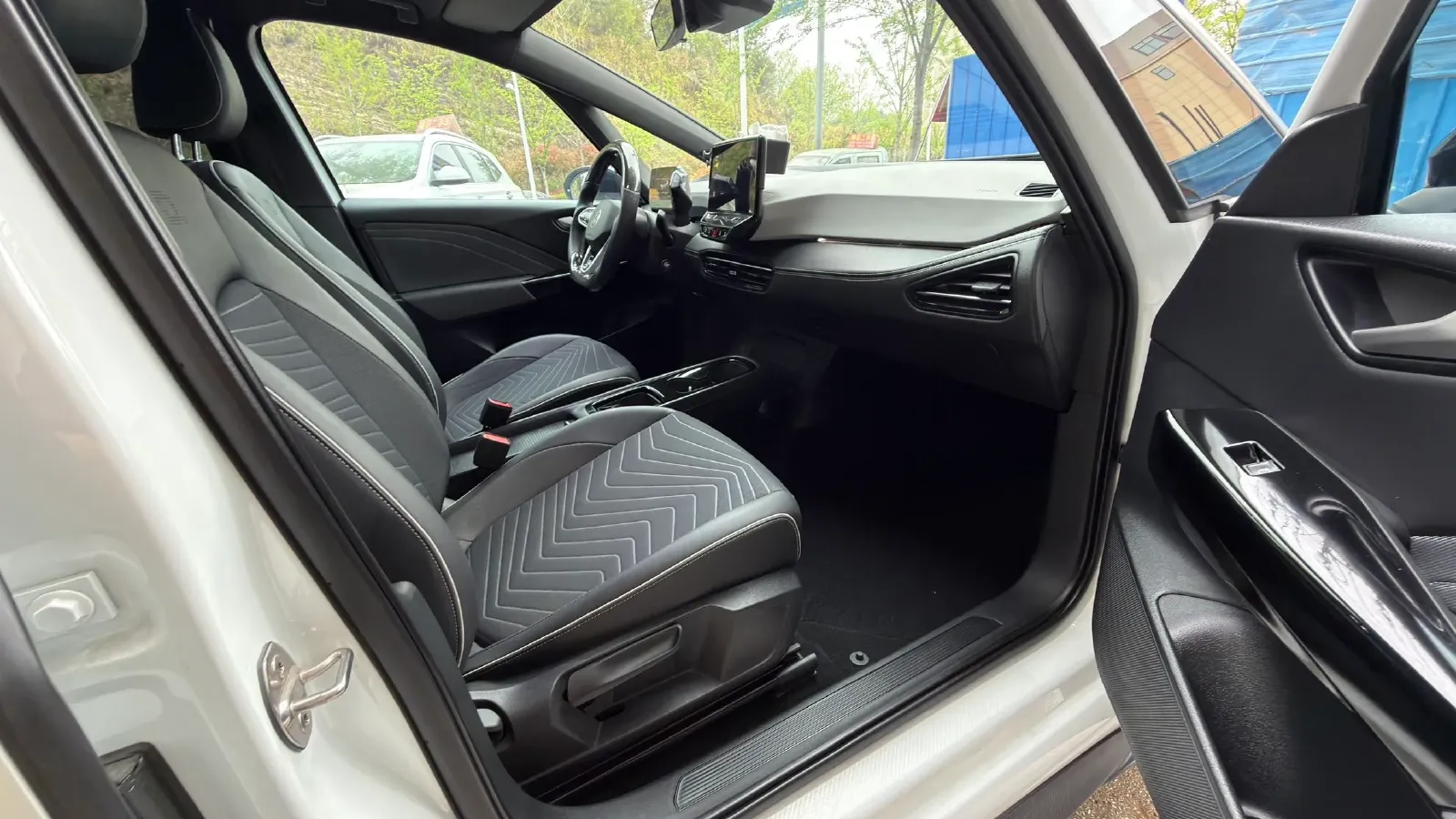 2024 Volkswagen ID.3 BEV 52.8KWH,autocango,china used car exporter,china ev exporter,chinese used car exporter,chinese used ev exporter