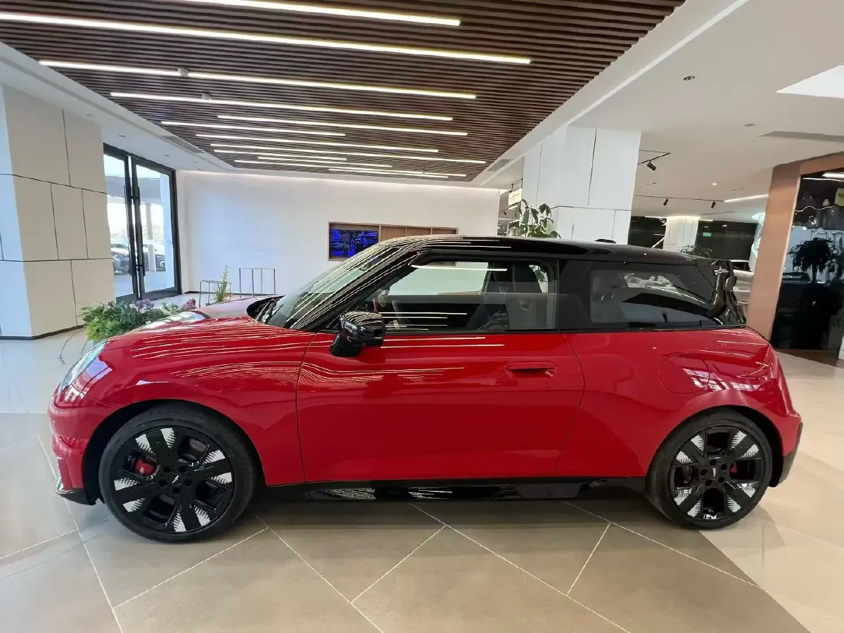 2025 MINI JCW BEV,autocango,china used car exporter,china ev exporter,chinese used car exporter,chinese used ev exporter