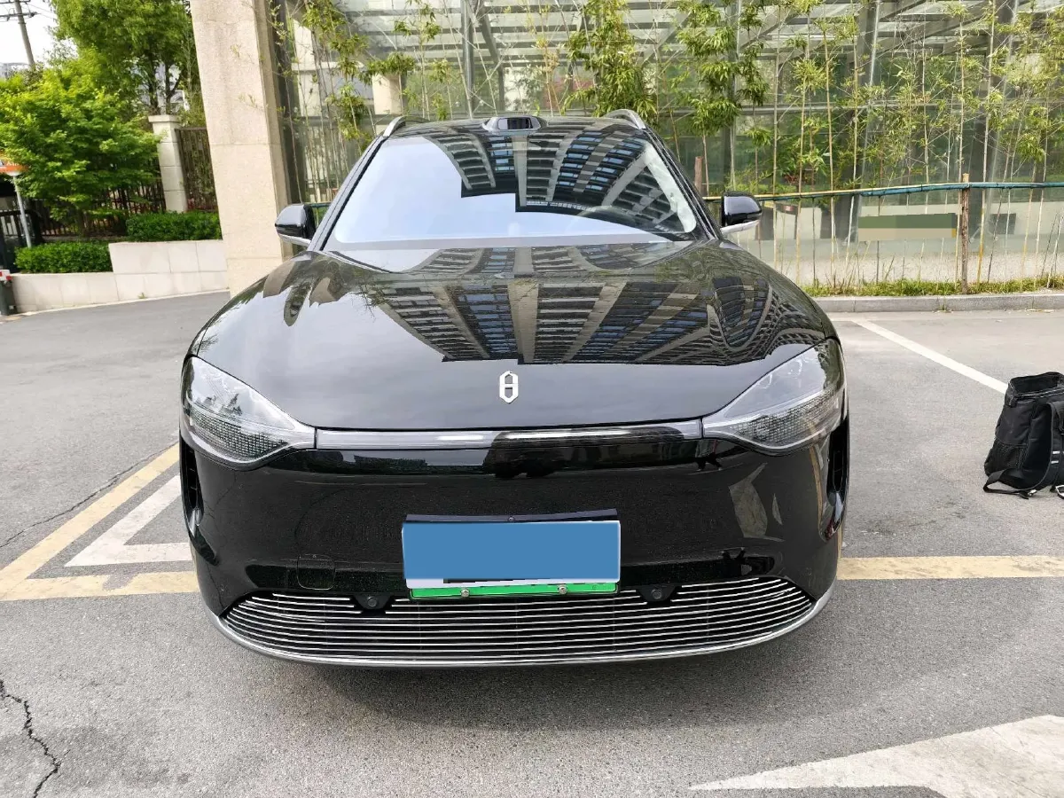 2024 AITO AITO M9 1.5T 152HP L4 REEV 52KWH,autocango,china used car exporter,china ev exporter,chinese used car exporter,chinese used ev exporter