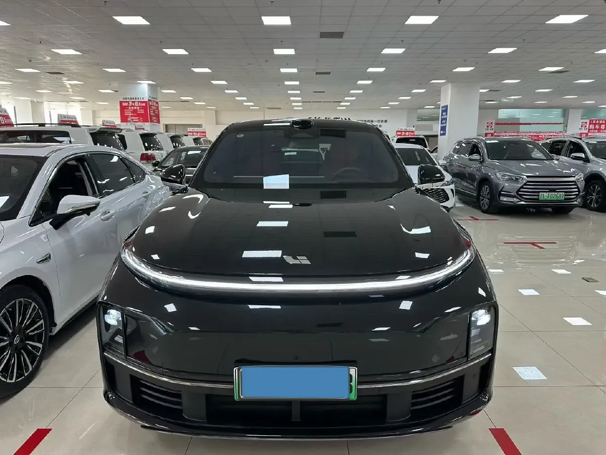 2025 Li L7 Range Extended 154HP REEV,autocango,china used car exporter,china ev exporter,chinese used car exporter,chinese used ev exporter